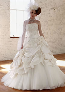 ウエディングドレス