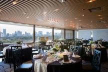 美味しいお料理と皇居の絶景でおもてなし♪