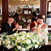 美味しい料理はゲストに大好評だった。ラッキードラジェの演出も