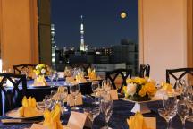 お二人はメインテーブルに!親族ごとにテーブルをつくる披露宴スタイルも♪